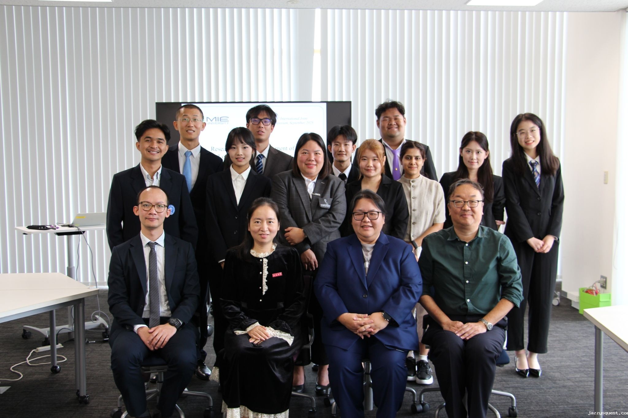 跨国对话，共探未来 ——我院学子参加第31届三国三校国际研讨会