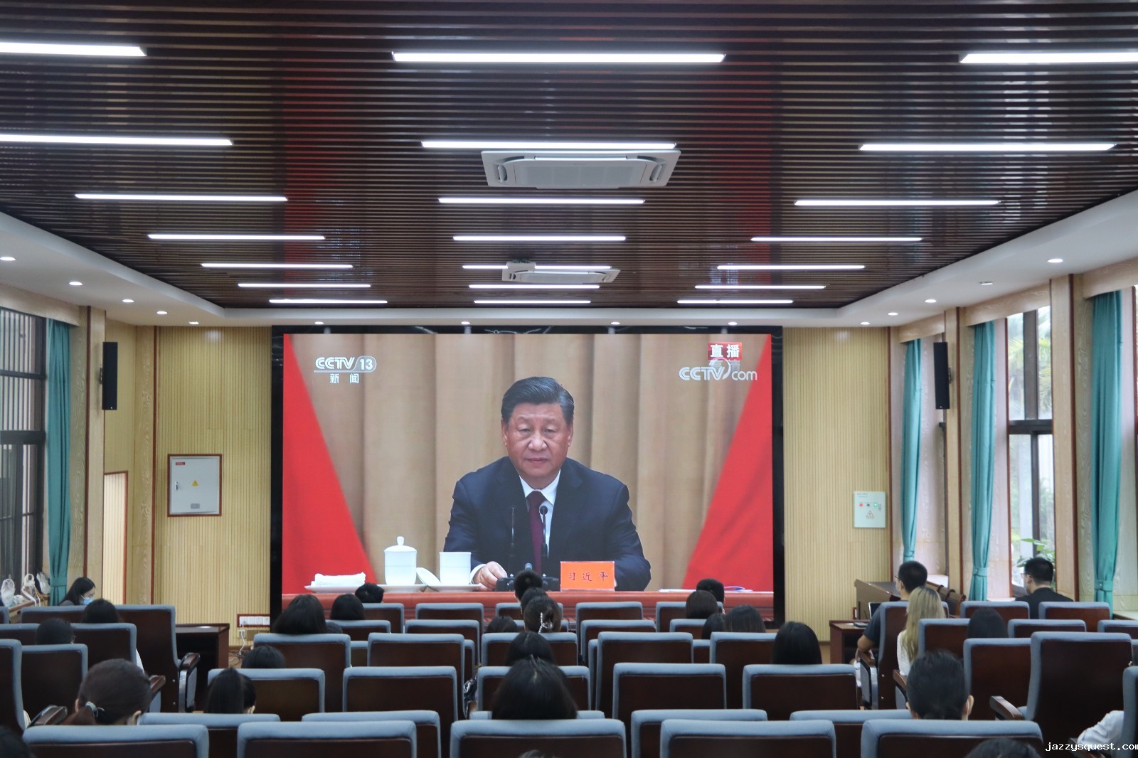 图片 外国语学院.JPG